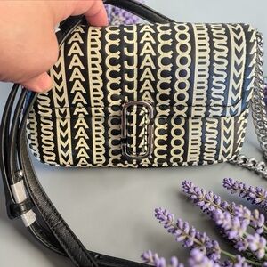 NWT. Marc Jacobs Black and Cream Crossbody Bag